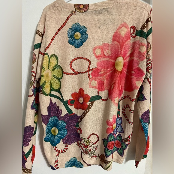 Light weight sweater - Picture 2 of 2